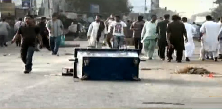 کراچی: ایمپریس مارکیٹ میں تجاوزات کے خلاف کارروائی، پر تشدد احتجاج میں پھل فروش جاں بحق