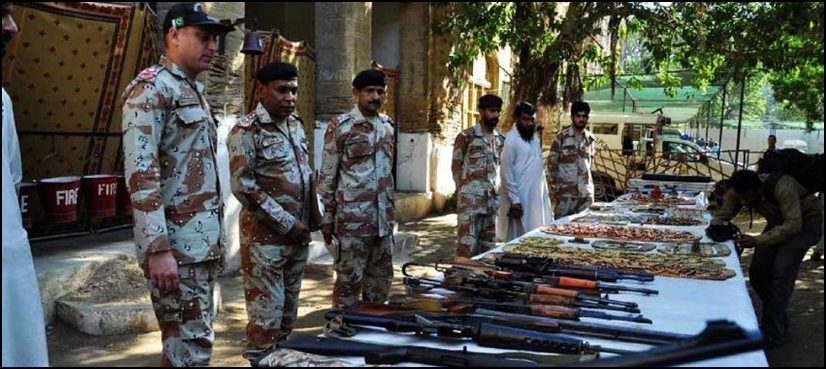 خالی پلاٹ سے لیاری گینگ وار کے شرپسندوں کا اسلحہ برآمد