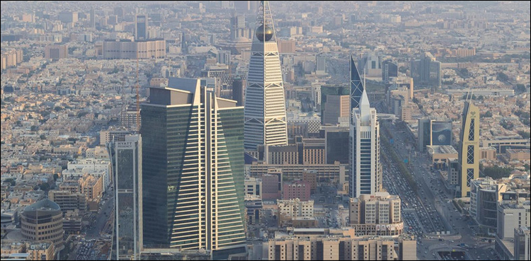 ایران کے خلاف عائد کردہ پابندیوں میں امریکا کے ساتھ ہیں، سعودی عرب