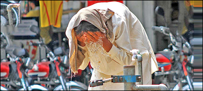 کراچی میں سمندری ہوائیں چل پڑیں، درجہ حرارت میں کمی