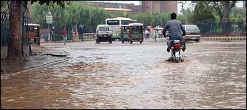 پنجاب کے مختلف شہروں میں بارش ، موسم خوشگوار
