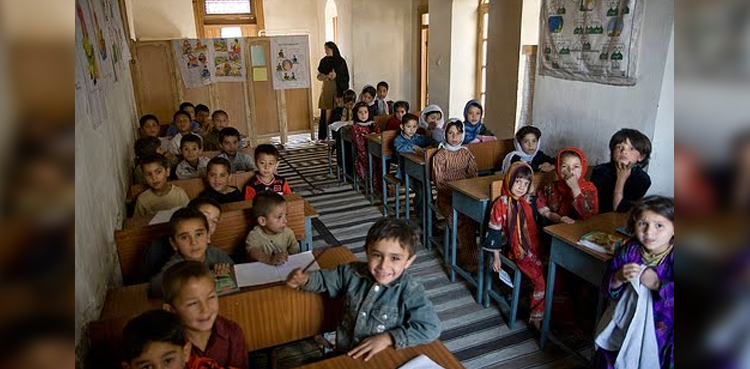 افغانستان: عسکریت پسندوں نے دھمکی دے کر درجنوں اسکول بند کرادیے