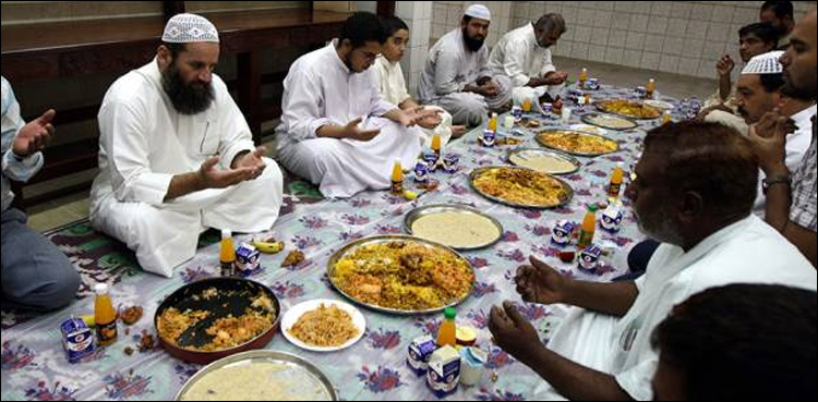 متحدہ عرب امارات میں پہلا افطار