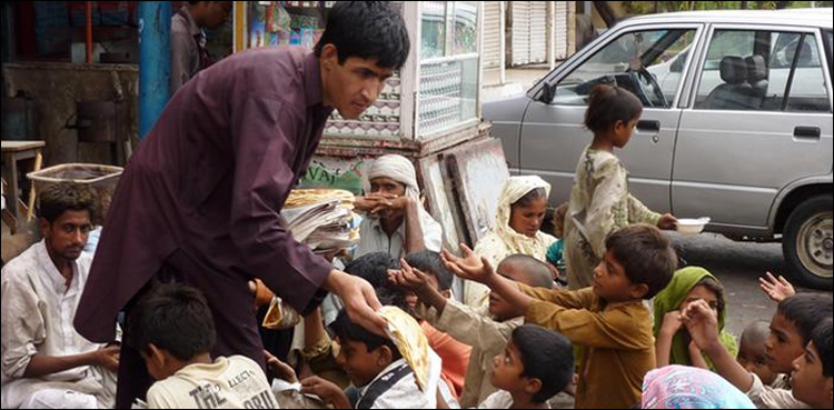 رمضان  میں پاکستانیوں نے خیرات و عطیات کے تمام ریکارڈز توڑ ڈالے