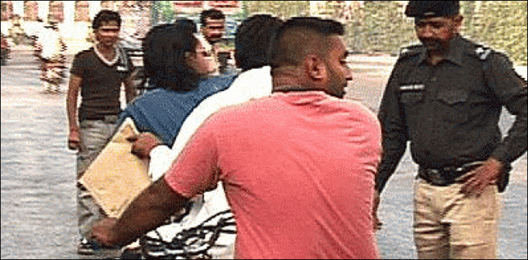 یوم علیؓ کے موقع پر کراچی اور حیدرآباد میں ڈبل سواری پر پابندی عائد