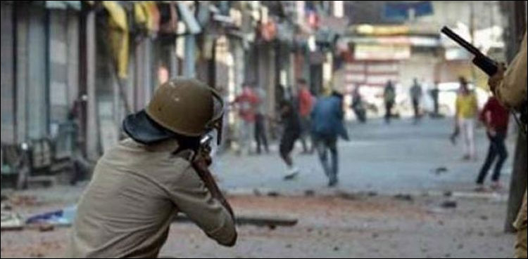 کشمیر: برہان وانی کی برسی منانے پر پابندی، تین کشمیری شہید