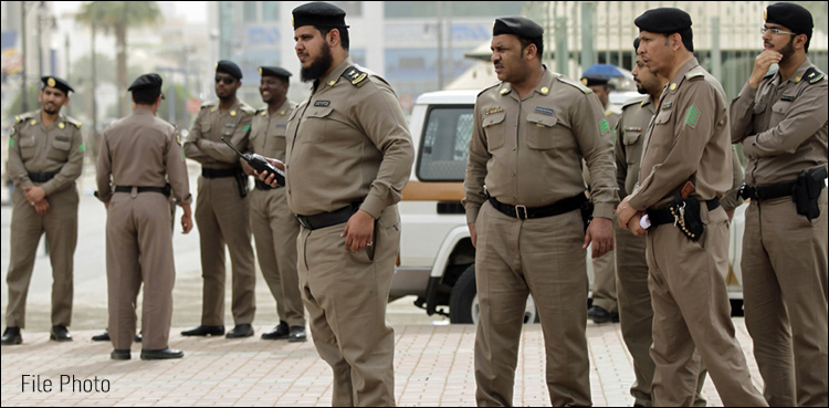 سعودی پولیس کی کارروائی، 35 سال سے زنجیروں میں جکڑا ذہنی مریض بازیاب