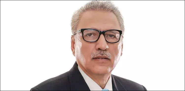 پاکستان میں خواتین ہر شعبے میں کردار ادا کر رہی ہیں،عارف علوی