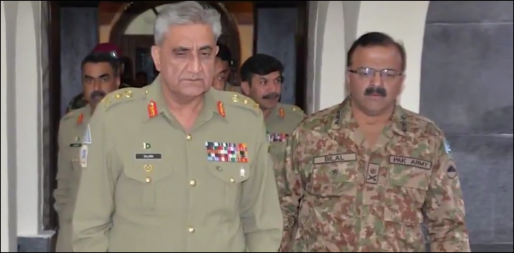 آرمی چیف جنرل باجوہ کا راولپنڈی کور ہیڈ کوارٹرز کا دورہ، پاک فوج کی تیاریوں کا جائزہ