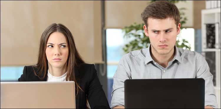 ناپسندیدہ دفتری ساتھیوں کے ساتھ کیسے کام کیا جائے؟
