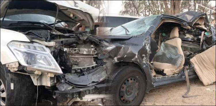 دبئی: ٹریفک حادثے میں پاکستانی خاندان کے 3 افراد ہلاک، بچہ زخمی