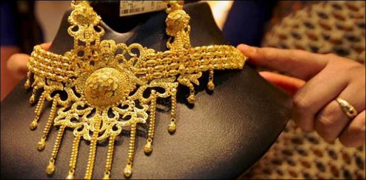 سونے کی فی تولہ قیمت میں حیرت انگیز کمی