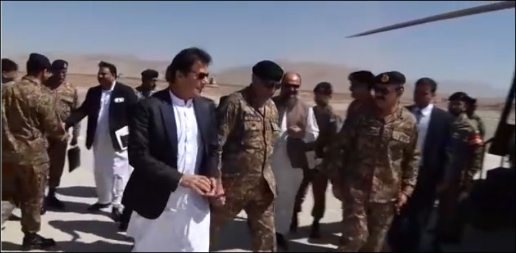 وزیراعظم عمران خان کی آرمی ایوی ایشن بیس کوئٹہ آمد