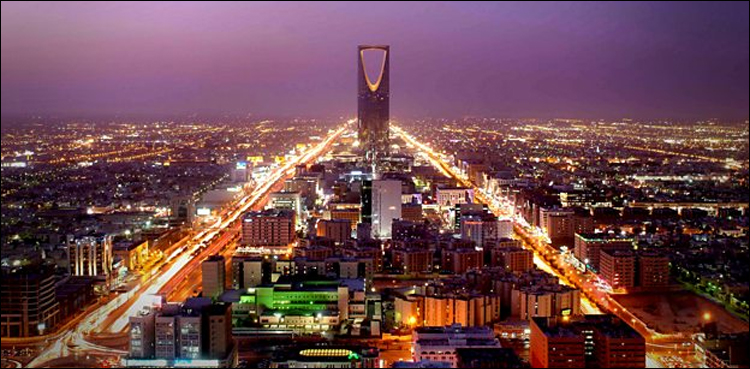 سعودی حکام کا غیرملکی سیاحوں کی ویزہ فری انٹری پرغور