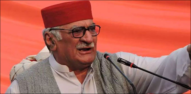 18 ویں ترمیم کے خلاف کسی سازش کو کامیاب نہیں ہونے دیں گے: اسفند یار ولی