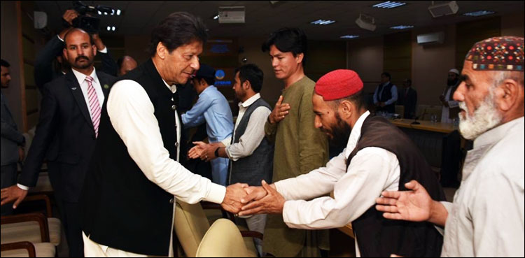 کوئٹہ: وزیر اعظم کی ہزارہ برادری سے ملاقات اور تعزیت
