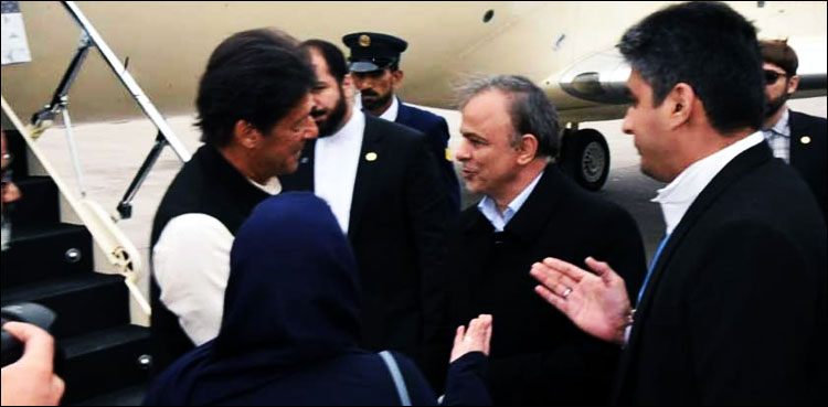 وزیر اعظم عمران خان 2 روزہ دورے پر مشہد پہنچ گئے