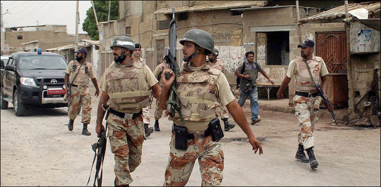 رینجرز کی کارروائی، قتل میں ملوث تین سہولت کاروں سمیت8ملزمان گرفتار