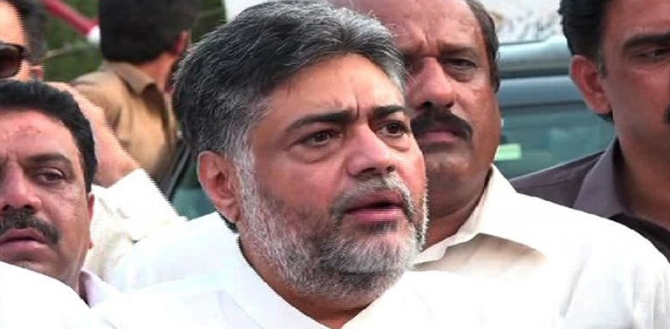 مدارس کو قومی دھارے میں لانے سے ٹیلنٹ ضائع ہونے سے بچ جائے گا‘ صمصام بخاری