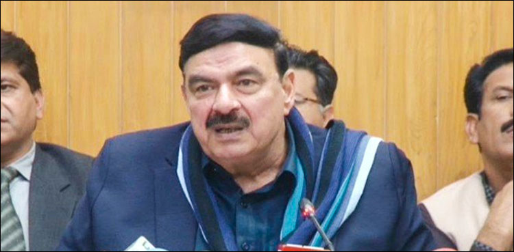 وزیر خزانہ اسد عمر نے دو ارب روپے کا رمضان پیکج دیا ہے، شیخ رشید