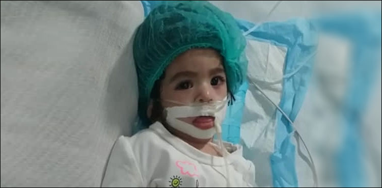 دارالصحت اسپتال کی غفلت کے سبب مفلوج ہونے والی نشوا کی حالت میں بہتری
