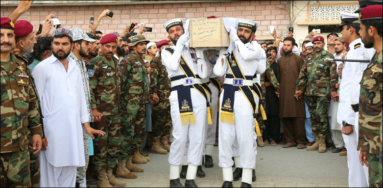 گوادر سانحے میں پاک بحریہ کے شہید کمانڈو کی سرکاری اعزاز کے ساتھ تدفین