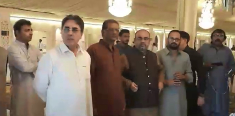 متحدہ قومی موومنٹ کے زیر اہتمام افطار ڈنر، اہم سیاسی رہنماؤں اور شخصیات کی شرکت