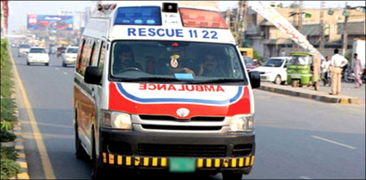 ساہیوال: مسافر وین میں آگ لگنے سے 2 افراد جاں بحق، 7 زخمی
