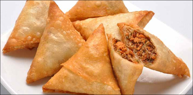 آج کے افطار کو تکہ سموسوں سے سجائیں