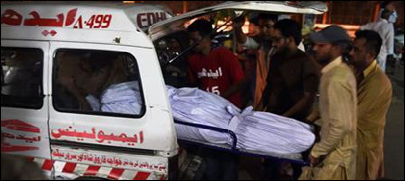 کراچی سے پکنک پر جانے والے ایک ہی خاندان کے سات افراد ٹریفک حادثے میں جاں بحق