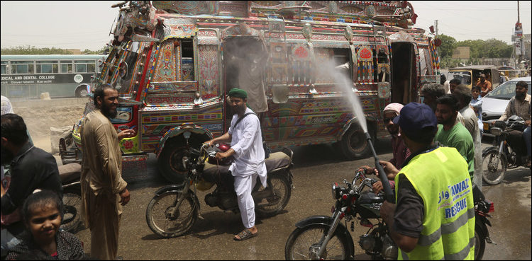 کراچی میں آج بھی گرمی کی شدت برقرار رہے گی، محکمہ موسمیات