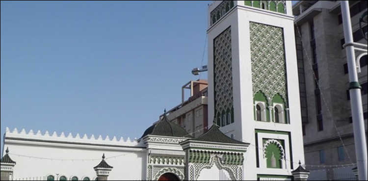 اسپین میں مسجد پر نقاب پوش مسلح افراد کا حملہ