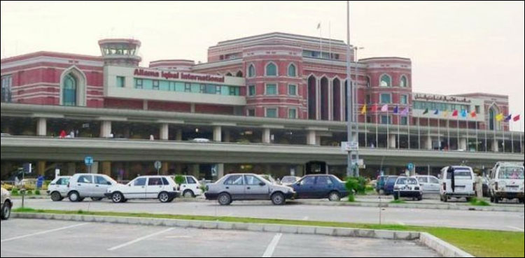 لاہور ایئر پورٹ پر پارکنگ کے قریب فائرنگ، 2 افراد جاں بحق