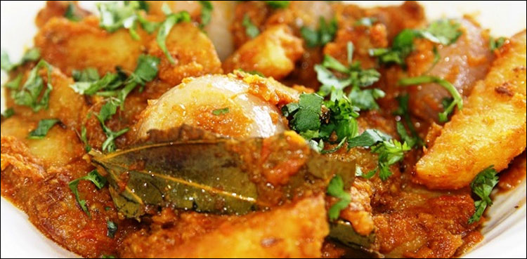 آج کھانے میں بنائیں مزیدار کھڑے مصالحے کا پیاز گوشت