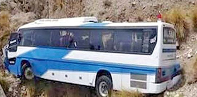 حسن ابدال: براہمہ انٹر چینج کے قریب مسافر بس الٹ گئی، 11 افراد جاں بحق