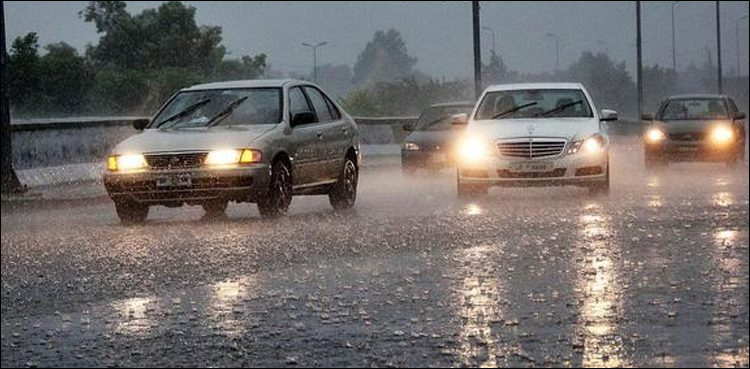 پنجاب کے مختلف علاقوں میں آندھی اور موسلادھار بارش