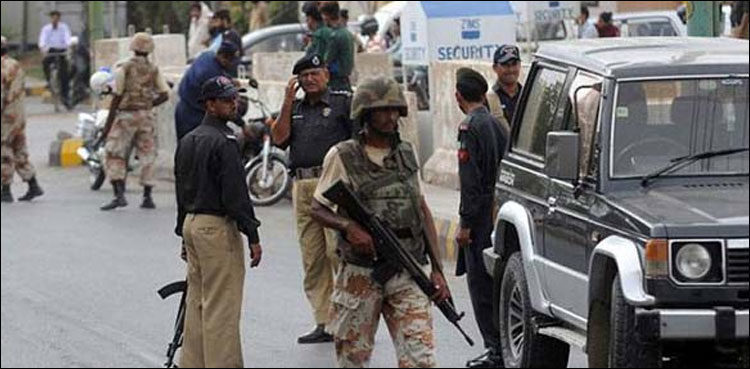 رینجرز اور پولیس کی الفلاح اور شاہ فیصل کالونی میں کارروائی، چار ملزمان گرفتار، اسلحہ برآمد
