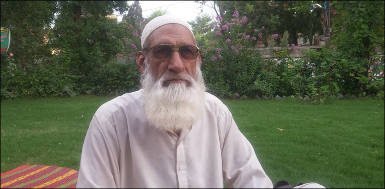 صحت مند آب و ہوا کے فروغ کے لیے کوشاں ریٹائرڈ اسکول ٹیچر