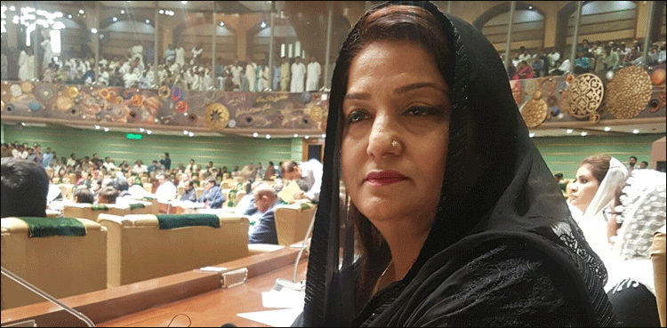 پیپلز پارٹی کی ایم پی اے کلثوم چانڈیو کی محکمہ صحت کے افسر کو دھمکیاں