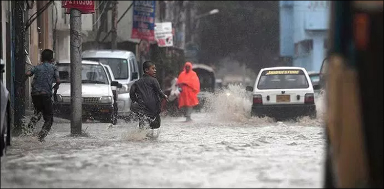 کراچی میں بارش، کرنٹ لگنے سے 6 افراد جاں بحق