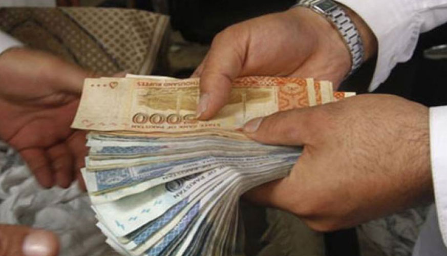 کراچی ایئر پورٹ : ایف آئی اے امیگریشن میں تعینات اے ایس آئی رشوت کے الزام میں معطل