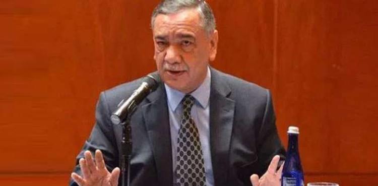 وکلاء دلائل کے بجائے لاتوں اور مکوں سے اپنا کیس پیش کرتے ہیں، چیف جسٹس