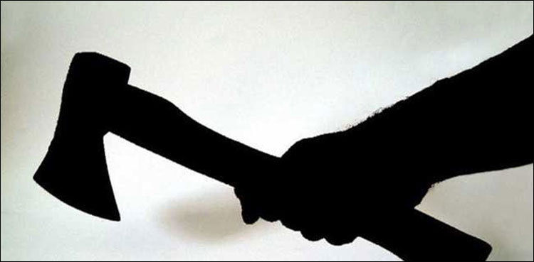 زمین کے تنازع پر دیور نے بھابھی پر کلہاڑی سے حملہ کردیا