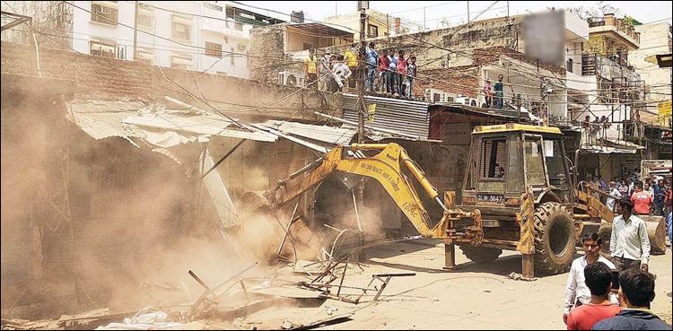 کراچی: انسداد تجاوزات آپریشن کے دوران مزاحمت کرنے والوں کیخلاف مقدمہ درج