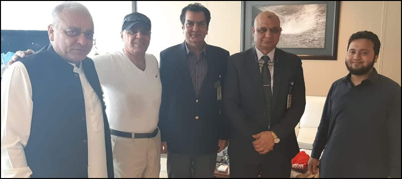 سی اے اے عملے کی دیانتداری : نوٹوں سے بھرا بیگ مسافر کے حوالے کردیا