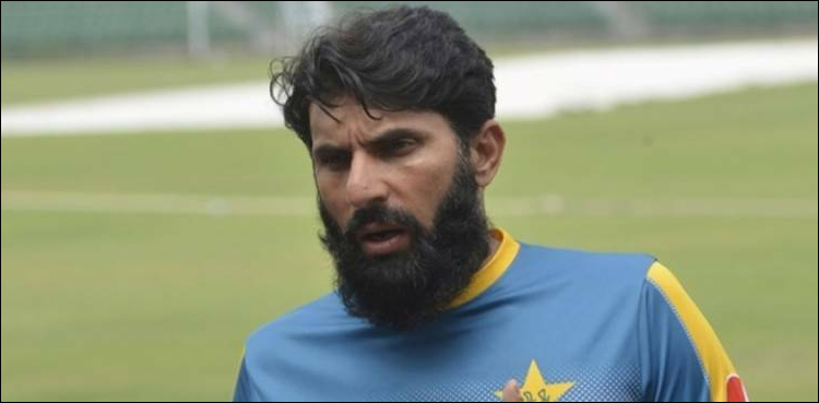 سرفراز احمد کو کپتانی سے کیوں ہٹایا گیا ؟ مصباح الحق نے بتا دیا