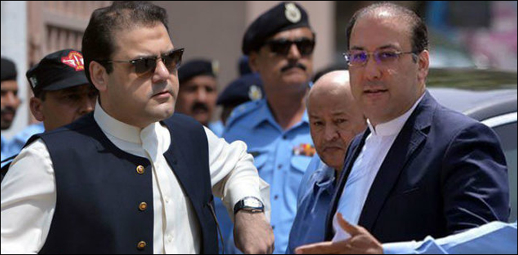 ‘بیٹے پیسے واپس کردیتے تو نوازشریف تکلیف میں نہ پڑتے’