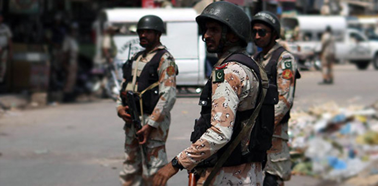 چھینی گئی موٹر سائیکلیں اور موبائل مالکان کو واپس مل گئے