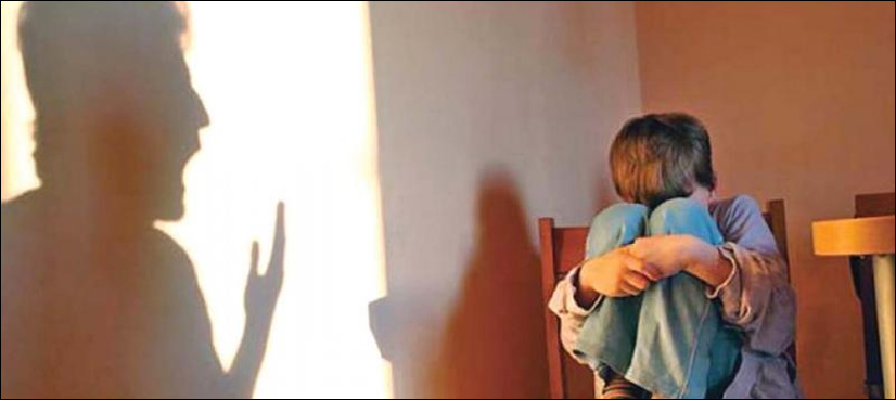 موبائل چوری کا الزام، دکاندار نے لڑکے کے ہاتھ پاؤں توڑ ڈالے