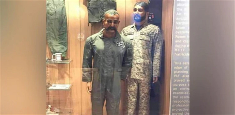 پاک فضائیہ کے  میوزم میں بھارتی پائلٹ ابھی نندن کا مجسمہ نصب